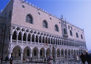 札幌のビルを建て替えずにきれいにする